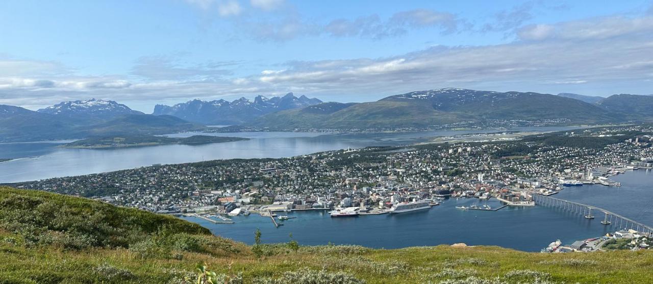 Tromsdalen Aurora Apartments Tromso Bagian luar foto