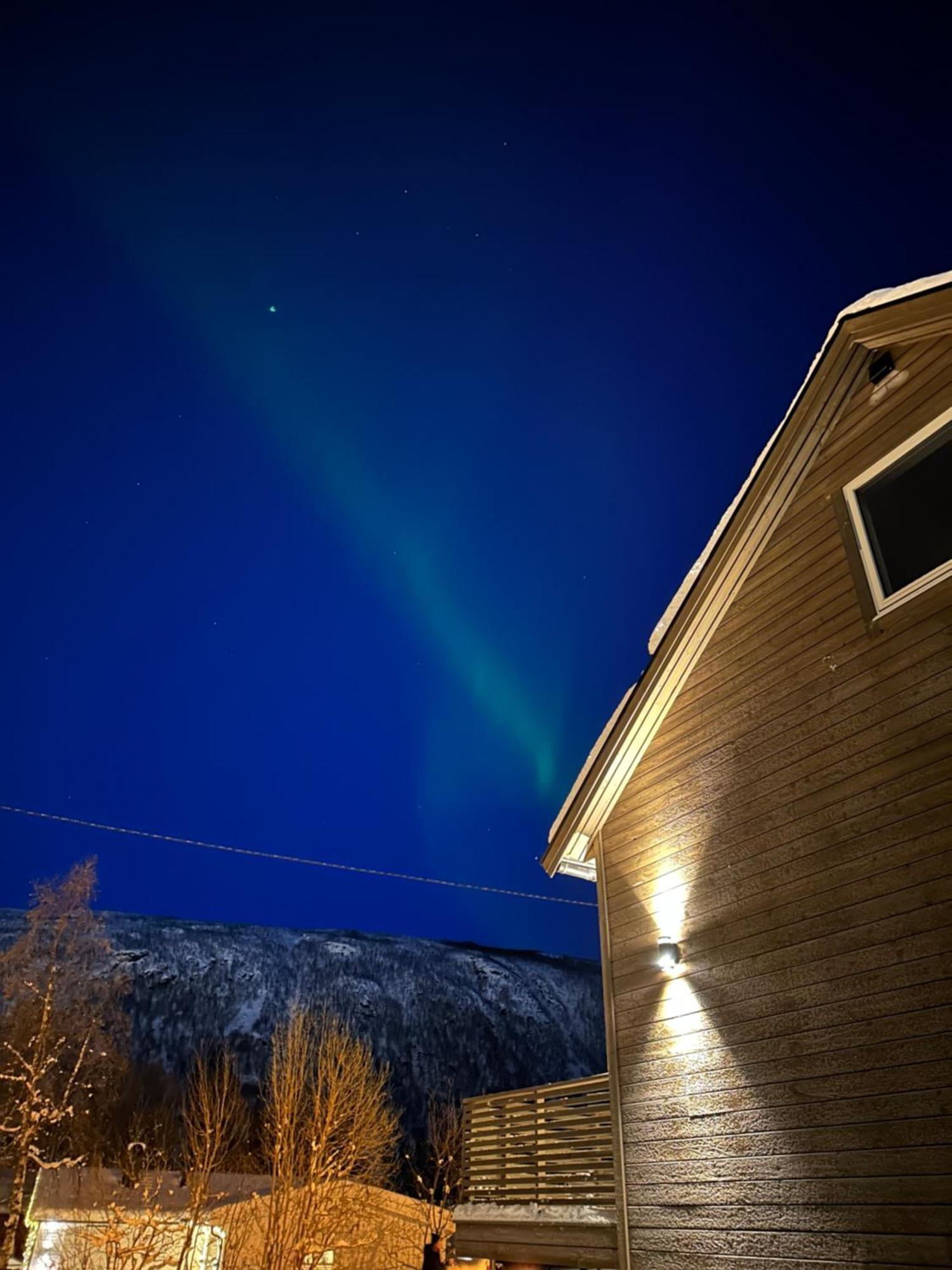 Tromsdalen Aurora Apartments Tromso Bagian luar foto